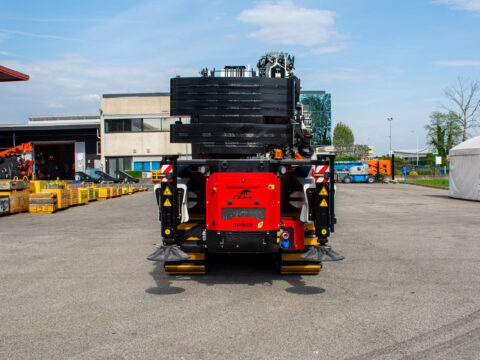 jekko-jf1050-truck-crane-logistics-yard